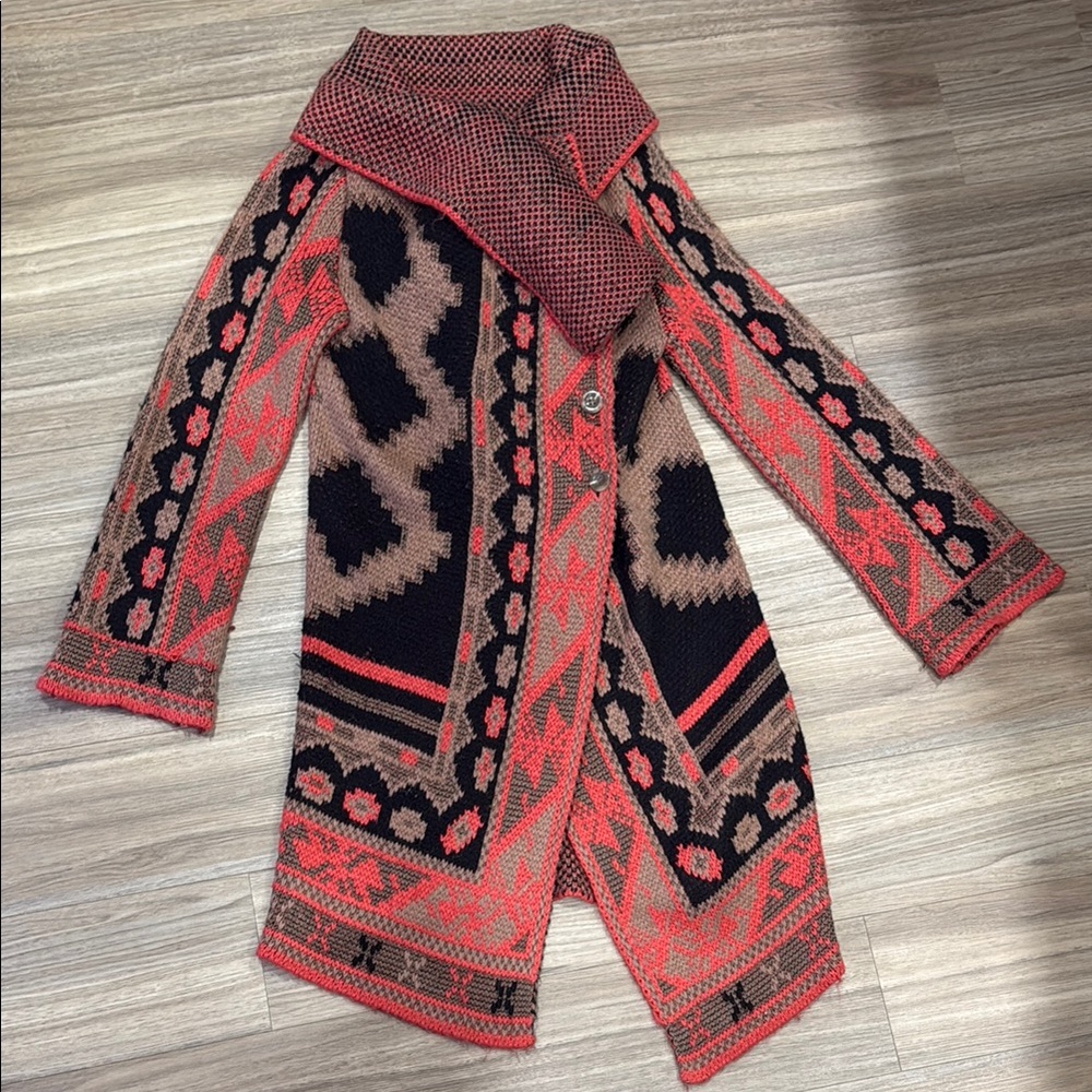 Geometric Patterned Sweater With Red Accents - image 4